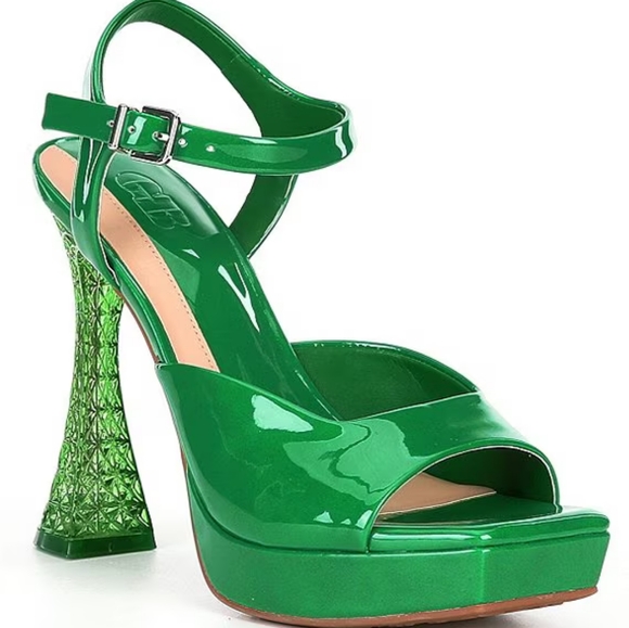 Green Size 5.5 Square Toe Gianni Bini Patent Barbie Tapered Flare‎ Heel - Picture 1 of 9